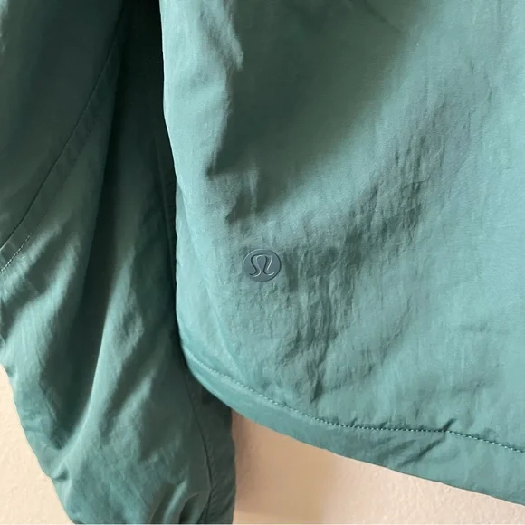 NWT Lululemon Always Effortless Insulated Jacket Green Jasper Size 4 - Picture 4 of 14
